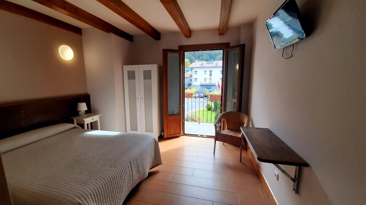Hostal-Cicloturismo Lopenea Leitza  Dış mekan fotoğraf